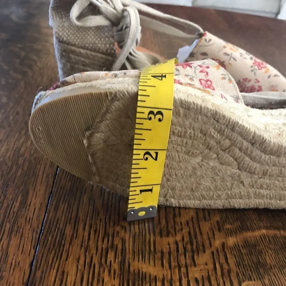 Andre Asous Woven Natural Floral Design Canvas Espadrille Shoes NWOT